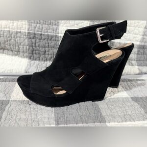 Steve Madden Emmy Platform Suede Wedge. Like New. Size 7.